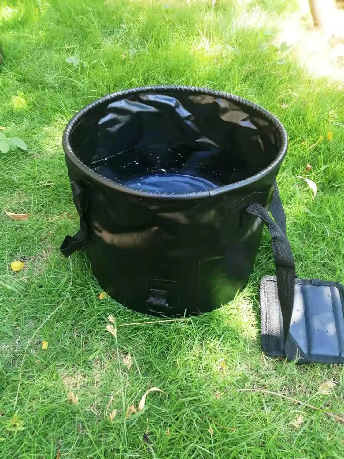 BANCHELLE Collapsible Camping Bucket with Lid 5 Gallon for Traveling Fishing Gardening