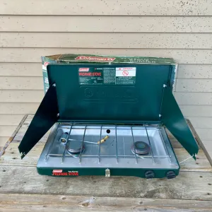 Coleman Perfectflow Propane Camp Stove 2-Burner 20,000 BTU