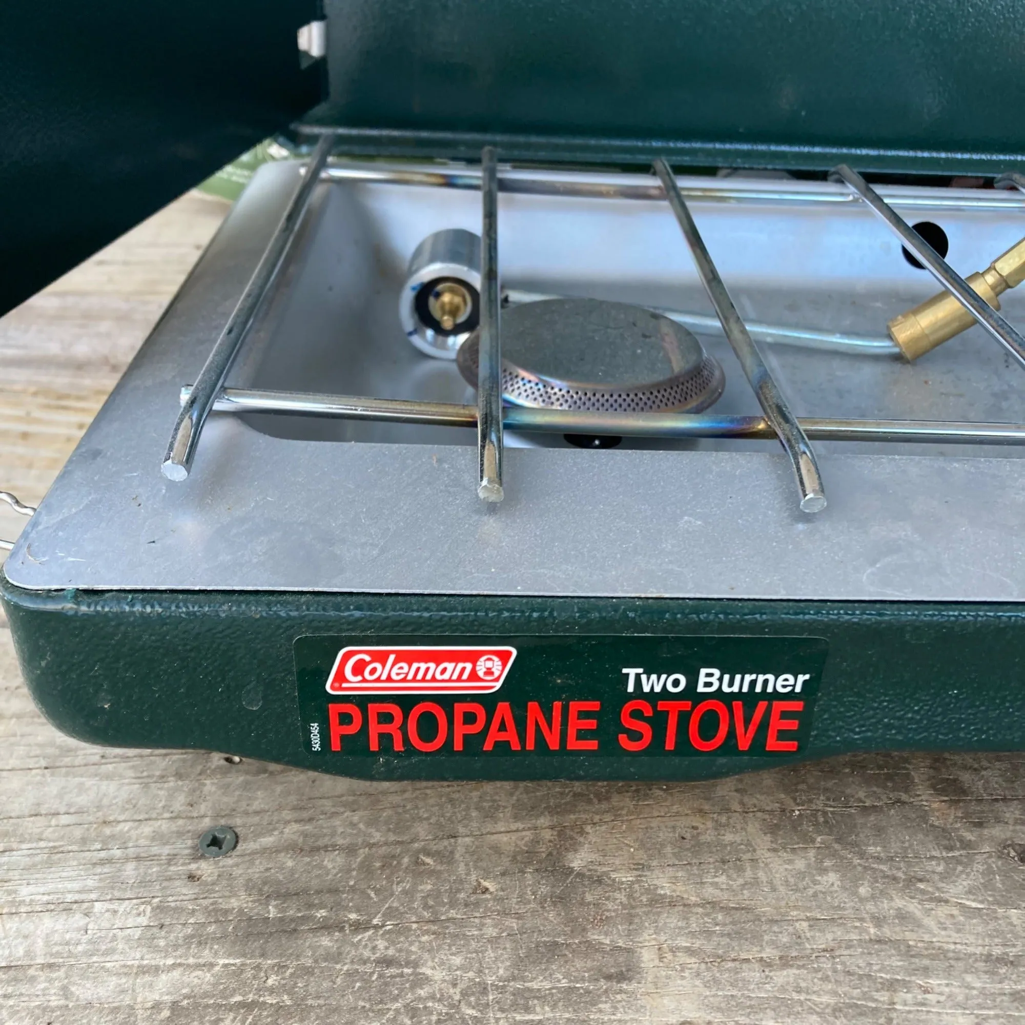 Coleman Perfectflow Propane Camp Stove 2-Burner 20,000 BTU