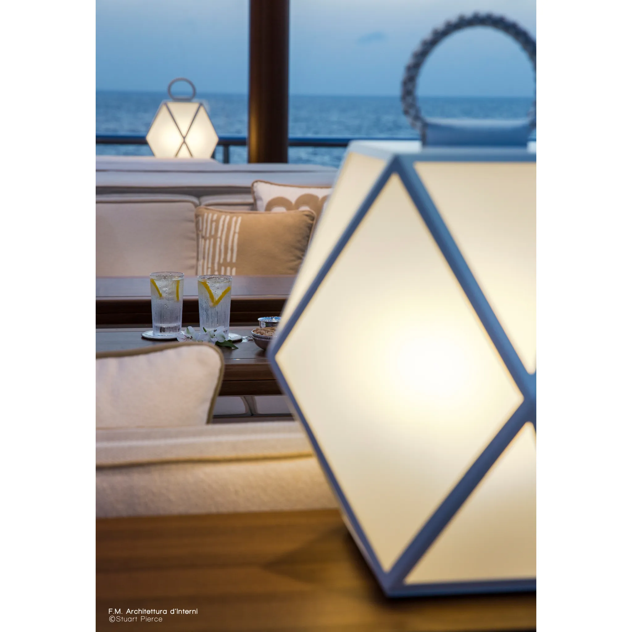 Geometrical Rechargeable Outdoor Lantern | Contardi Muse