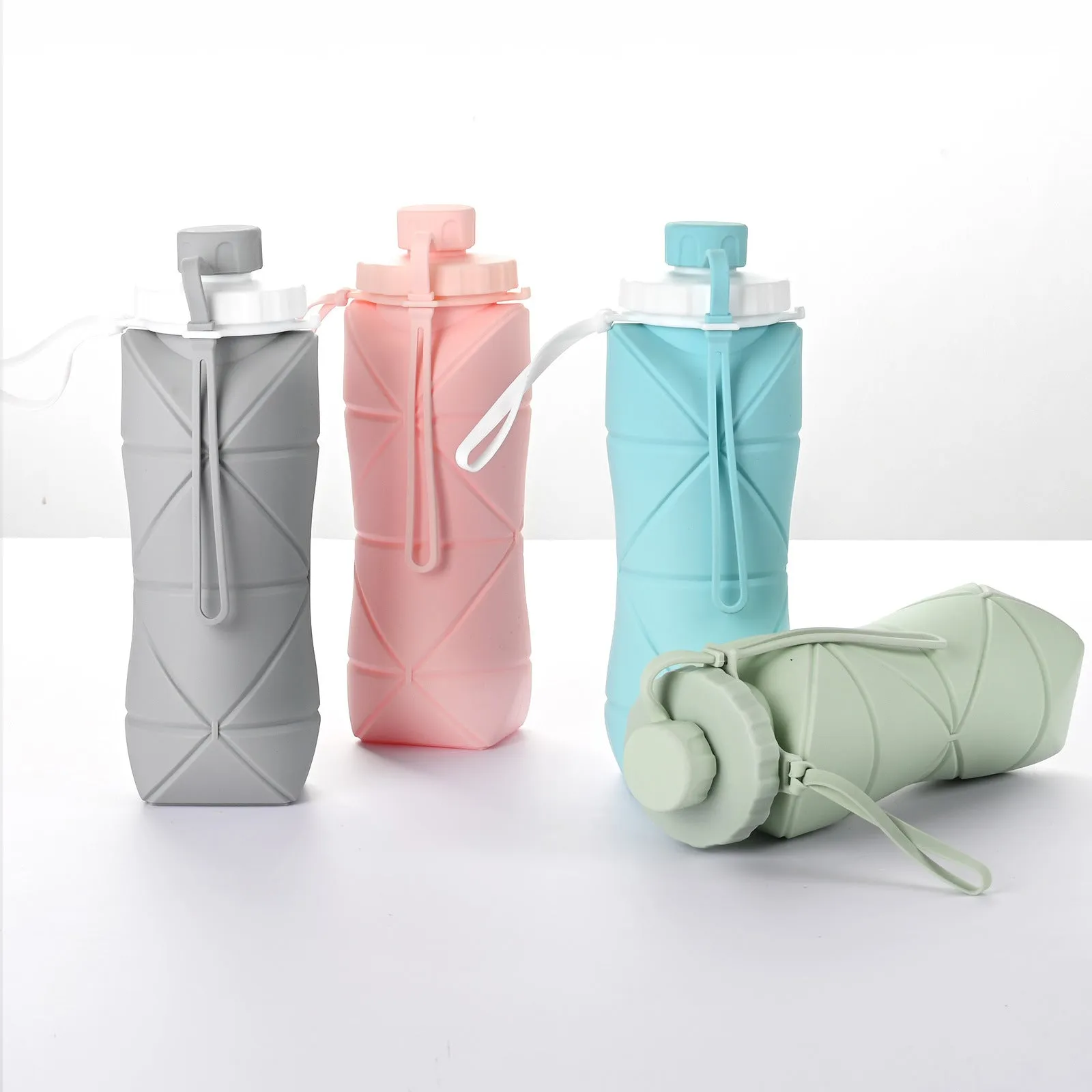 Green 600ml Silicone Folding Water Bottle – Eco-Friendly Collapsible Travel Bottle