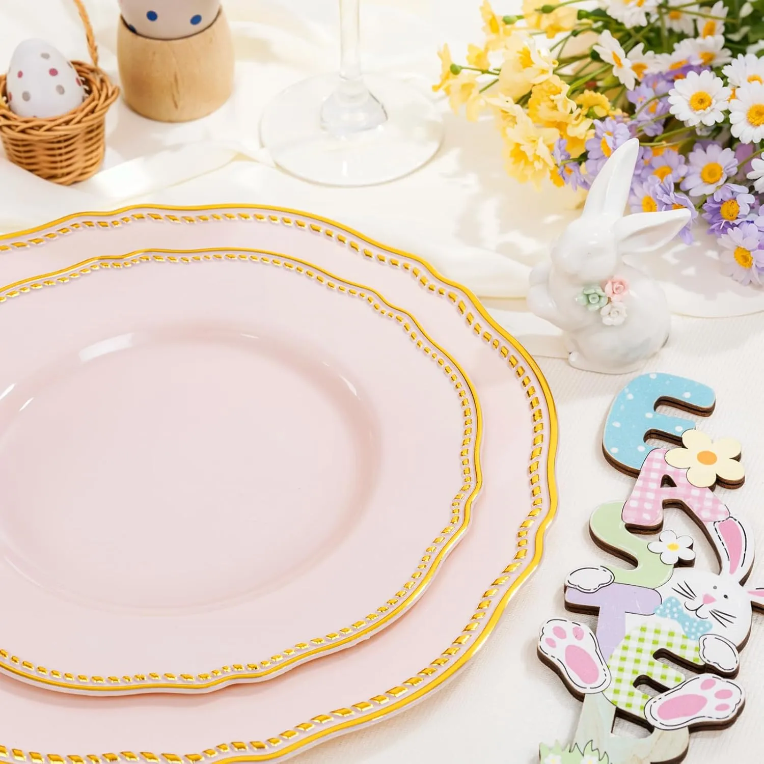 Hioasis 60pcs Pink Plastic Plates - Pink and Gold Disposable Plates, 10.25 inch Plastic Dinner Plates, Perfect for Wedding & Party & Holiday