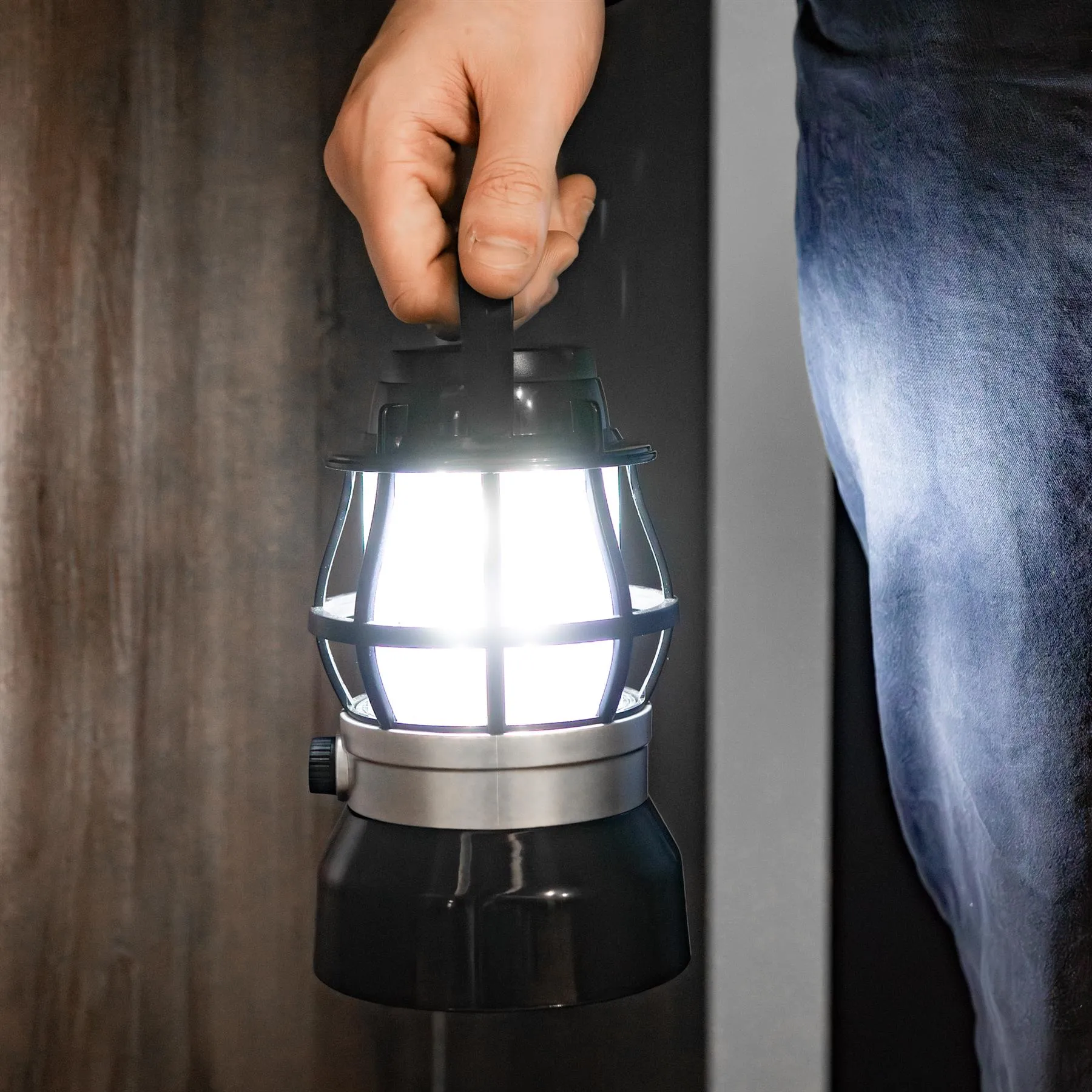Leisurewize Camping Lantern with Realistic Flame LED Effect