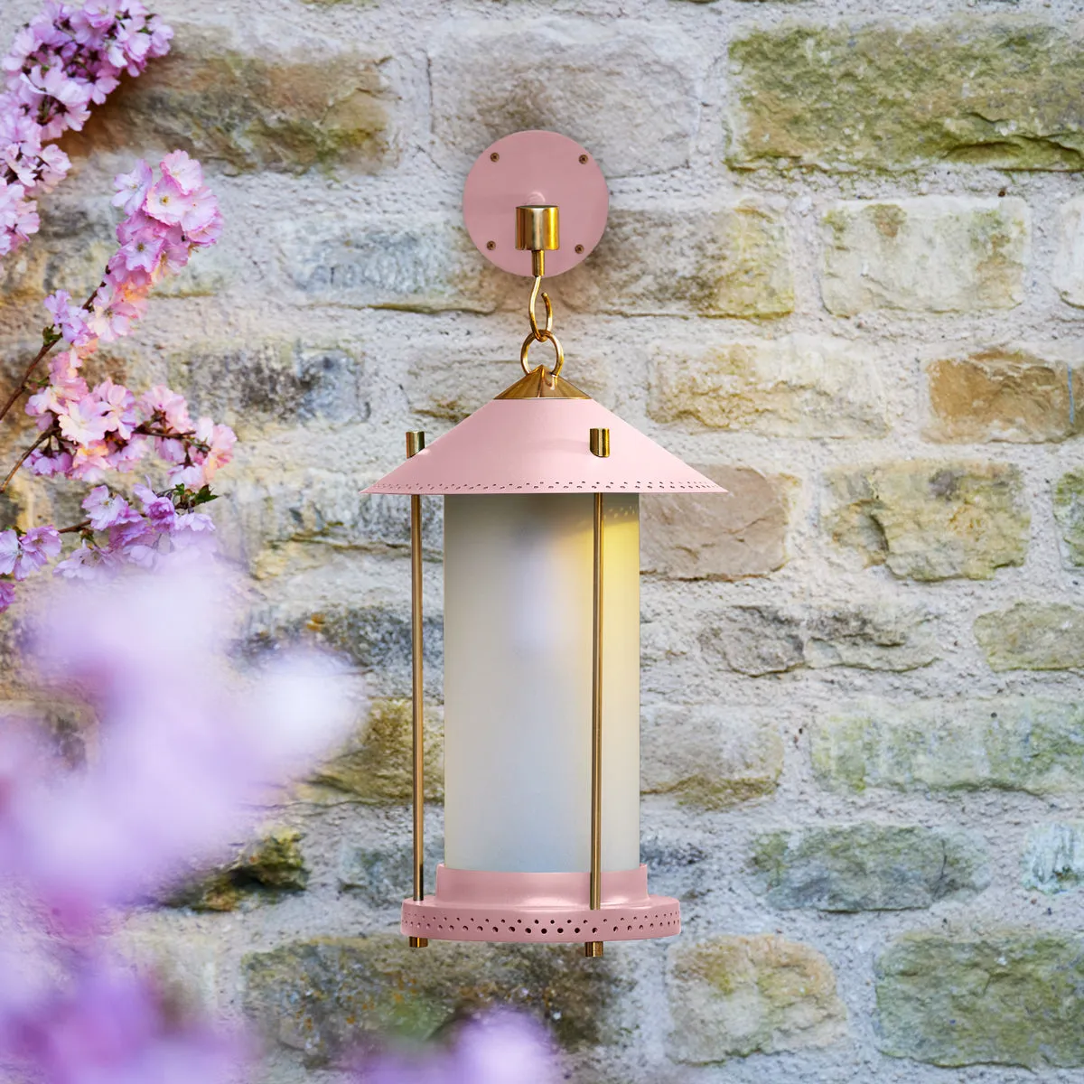medium Stefan cordless lantern in Blush by the Novogratz