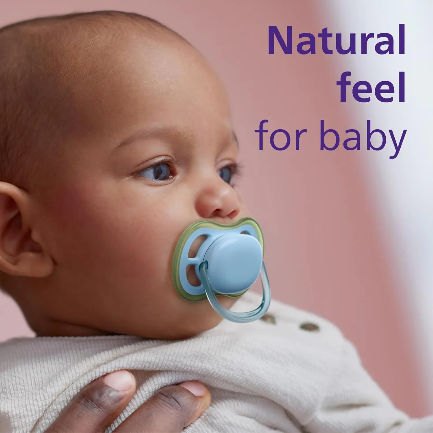 Philips Avent Ultra Air Pacifier - 4 x Light, Breathable Baby Pacifiers for Babies Aged 0-6 Months, BPA Free with Sterilizer Carry Case, SCF085/48