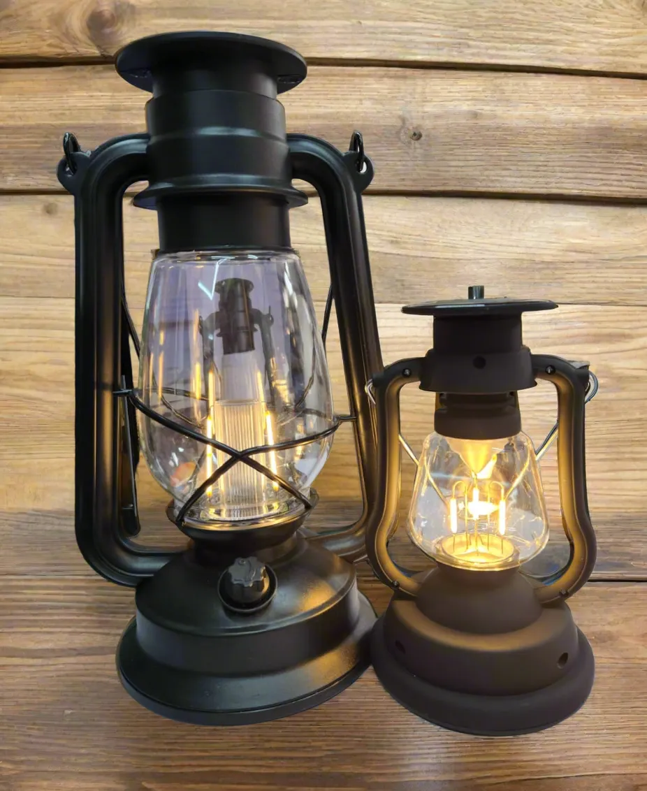 Solar rechargeable lantern light