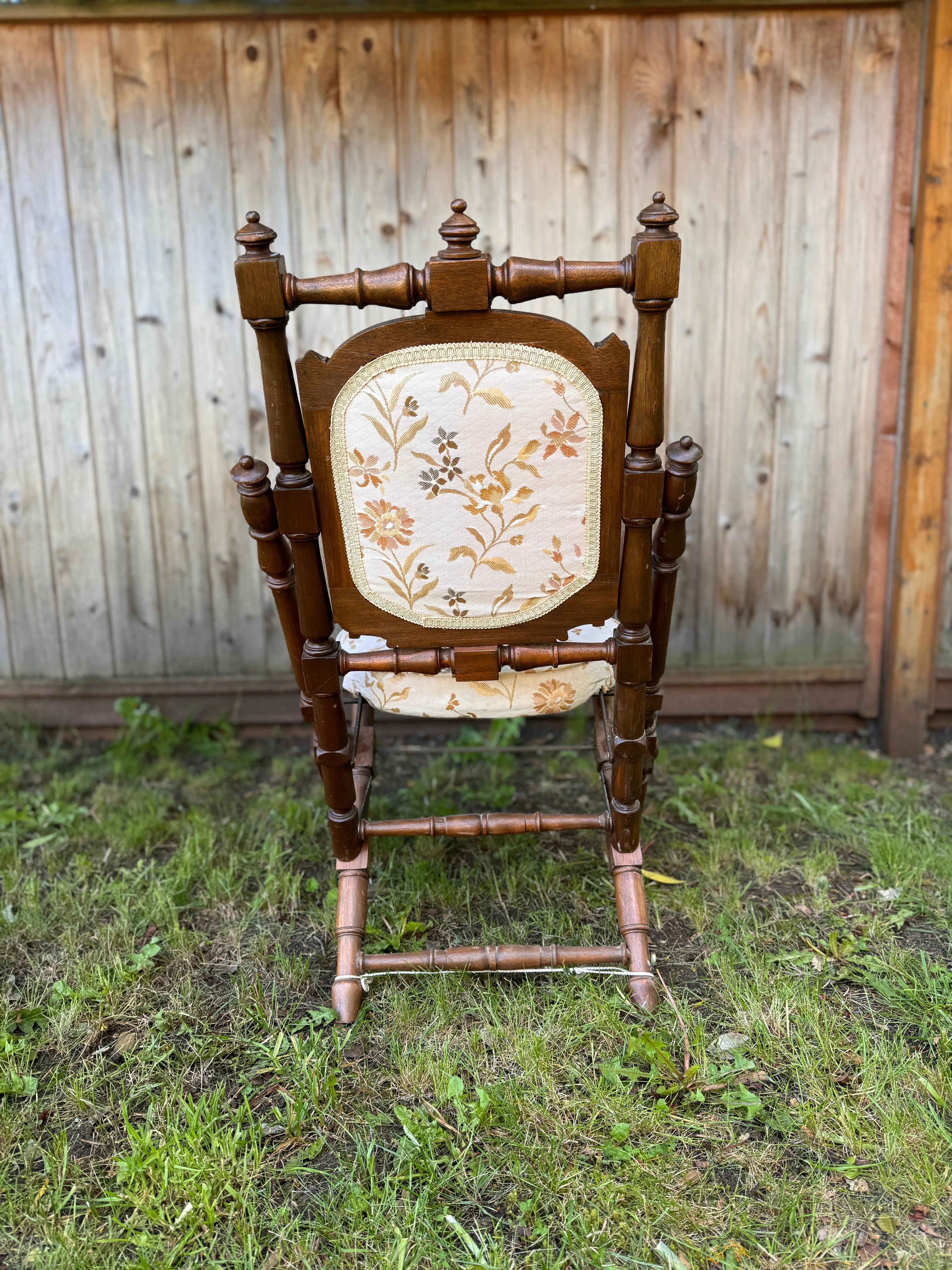 Specialty items Cloud-integrated Chair Antique Victorian Folding
