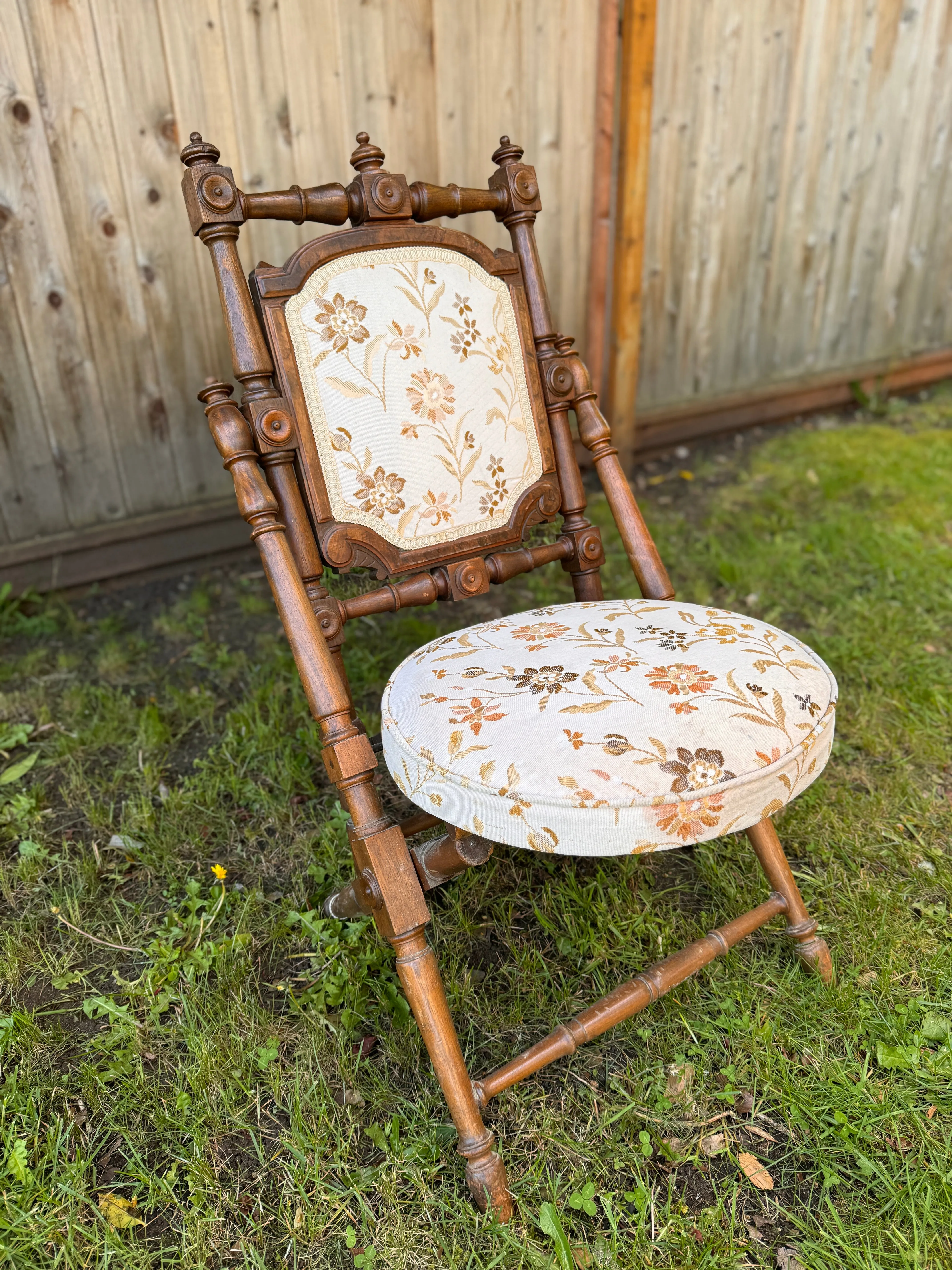 Specialty items Cloud-integrated Chair Antique Victorian Folding