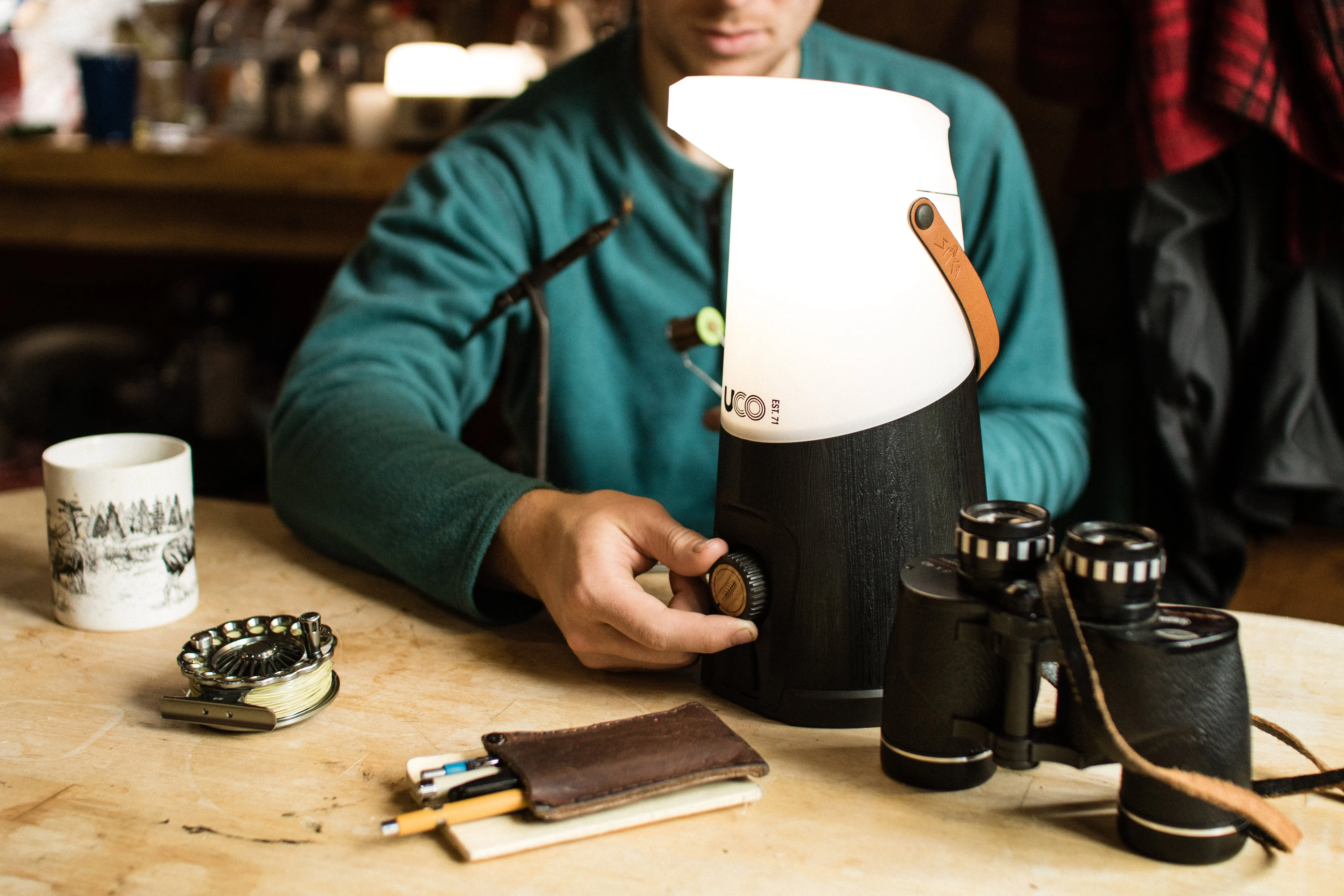 UCO Sitka  LED Lift Lantern, Li-Ion