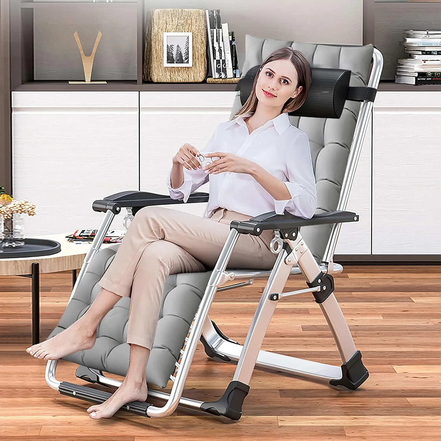 Zero Gravity Chair, Patio Recliner Folding Reclining Chair, Reclining Lounge Chair with Removable Cushion & Tray for Indoor and Outdoor